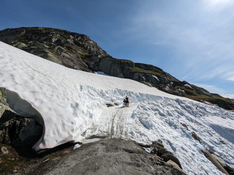 Eidfjord – Flåm: Hardangervidda und Rallarvegen