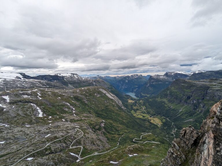 Barlestrand – Geiranger: Fjorde und Berge